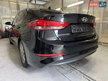 Авто Hyundai Elantra 2017 № 7670203