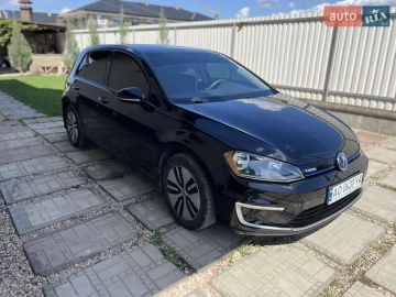 Авто Volkswagen E-Golf 2016 № 7670451