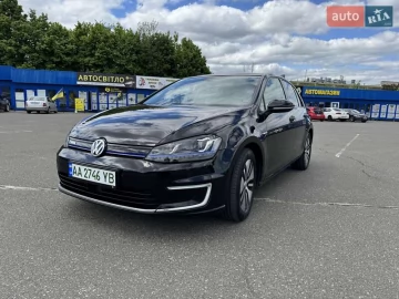 Авто Volkswagen E-Golf 2015 № 7670474