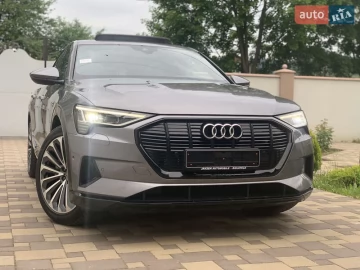 Авто Audi E-Tron 2020 № 7670582