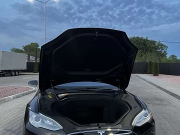 Авто Tesla Model S 2013 № 7670840