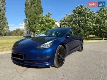 Авто Tesla Model 3 2018 № 7670920