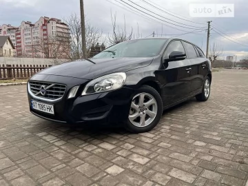 Авто Volvo V60 2011 № 7671000