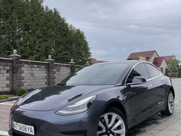Авто Tesla Model 3 2019 № 7671112