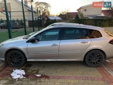 Авто Renault Laguna 2012 № 7671124