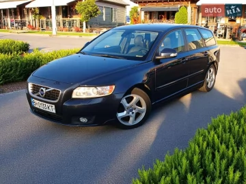 Авто Volvo V50 2011 № 7671329