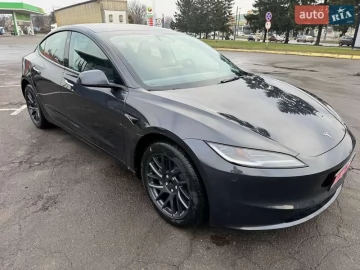 Авто Tesla Model 3 2024 № 7671421
