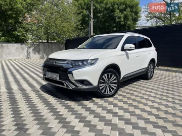 Авто Mitsubishi Outlander 2018 № 7671600