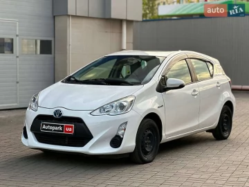 Авто Toyota Aqua 2015 № 7671740