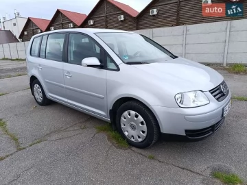 Авто Volkswagen Touran 2005 № 7671877