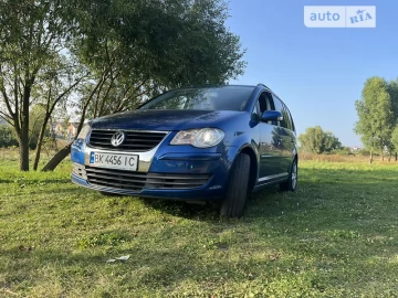 Авто Volkswagen Touran 2007 № 7671906