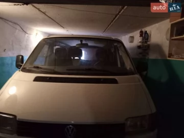 Авто Volkswagen Transporter 2000 № 7671950