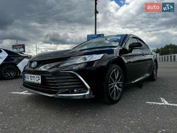 Авто Toyota Camry 2023 № 7672040