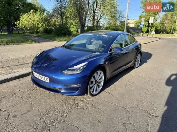 Авто Tesla Model 3 2019 № 7672293