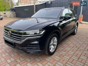 Авто Volkswagen Touareg 2019 № 7672299