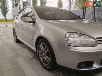 Авто Volkswagen Golf 2005 № 7672403