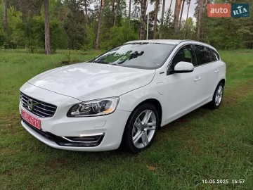 Авто Volvo V60 2014 № 7672790