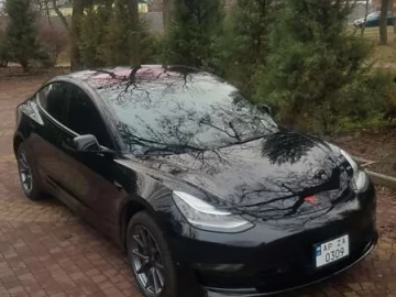 Авто Tesla Model 3 2018 № 7672796