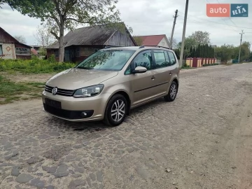 Авто Volkswagen Touran 2011 № 7673017
