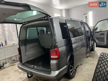 Авто Volkswagen Transporter 2010 № 7673068