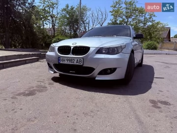 Авто BMW 5 Series 2004 № 7673255