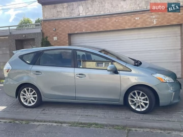 Авто Toyota Prius V 2014 № 7673285