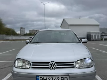 Авто Volkswagen Golf 2002 № 7673404