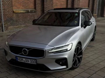Авто Volvo V60 2020 № 7673489