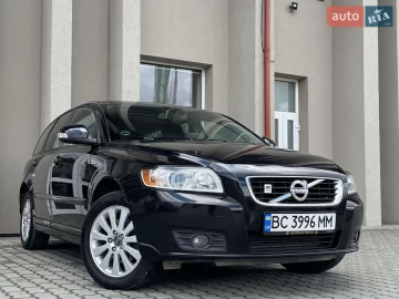 Авто Volvo V50 2010 № 7673550