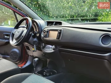 Авто Toyota Yaris 2013 № 7673562