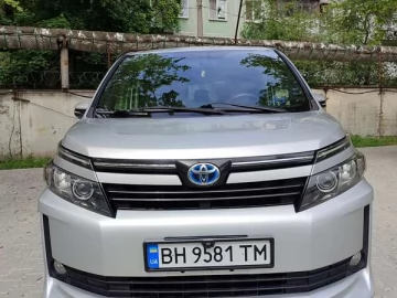 Авто Toyota Voxy 2015 № 7673860