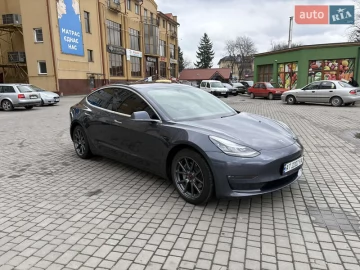 Авто Tesla Model 3 2019 № 7673866