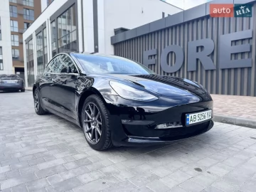 Авто Tesla Model 3 2019 № 7674166