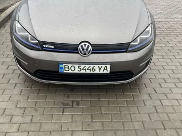 Авто Volkswagen E-Golf 2016 № 7674452