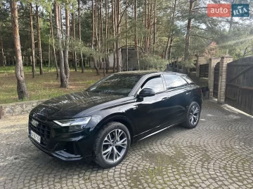 Авто Audi Q8 2021 № 7674528