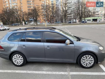 Авто Volkswagen Golf 2010 № 7674615