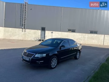 Авто Volkswagen Passat 2010 № 7674635