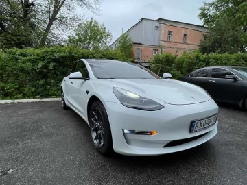 Авто Tesla Model 3 2021 № 7674713