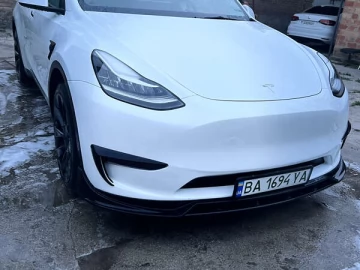 Авто Tesla Model Y 2023 № 7674728