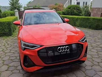 Авто Audi E-Tron 2021 № 7674912