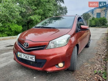 Авто Toyota Yaris 2012 № 7674979