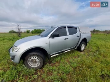 Авто Mitsubishi L 200 2010 № 7675231