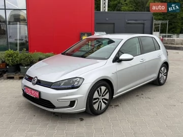 Авто Volkswagen E-Golf 2015 № 7675367