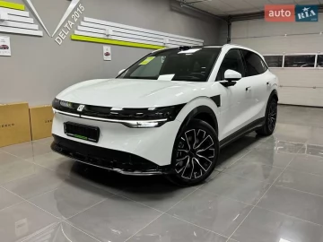 Авто  7X 2025 № 7675556