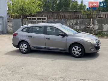 Авто Renault Megane 2010 № 7675685