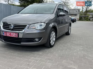 Авто Volkswagen Touran 2009 № 7675696