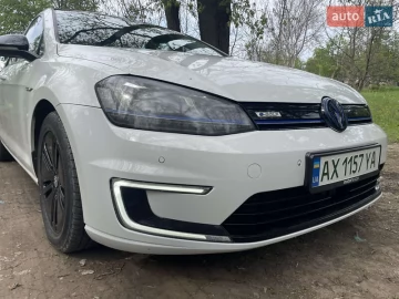 Авто Volkswagen E-Golf 2014 № 7675710