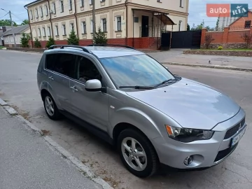 Авто Mitsubishi Outlander Xl 2010 № 7675827