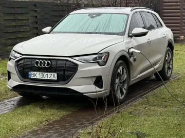 Авто Audi E-Tron 2021 № 7675934