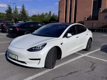 Авто Tesla Model 3 2020 № 7676078